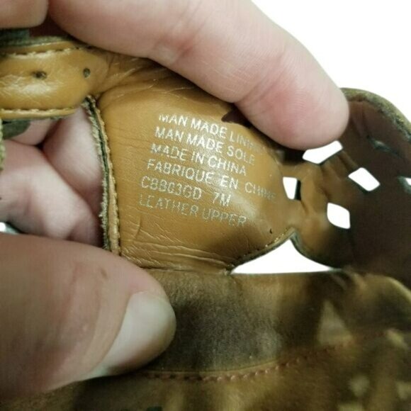 Cobb Hill New Balance Womens Leather Sandals 7M Gold Open Toe Perforated Design - Picture 2 of 13